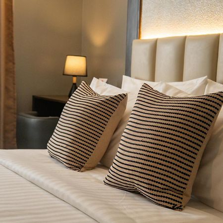 Amber Hotel - セブ市 エクステリア 写真
